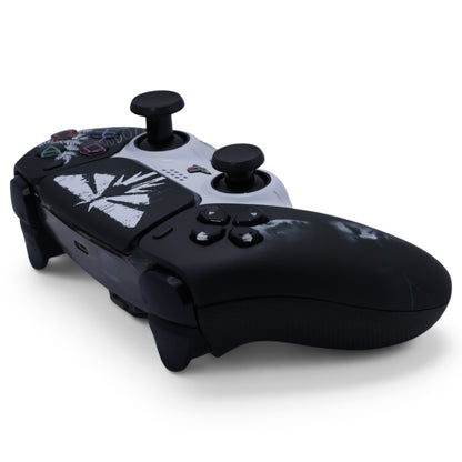 Joel Max PS5 Pro Controller mit TMR-Sticks – schräge Produktansicht