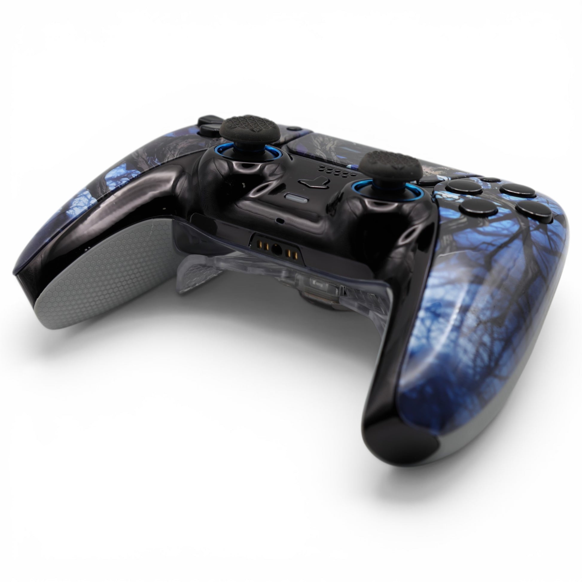 Monster Beast PS5 Scuf Controller Detail TMR-Sticks kein Drift – SwissAimController Schweiz
