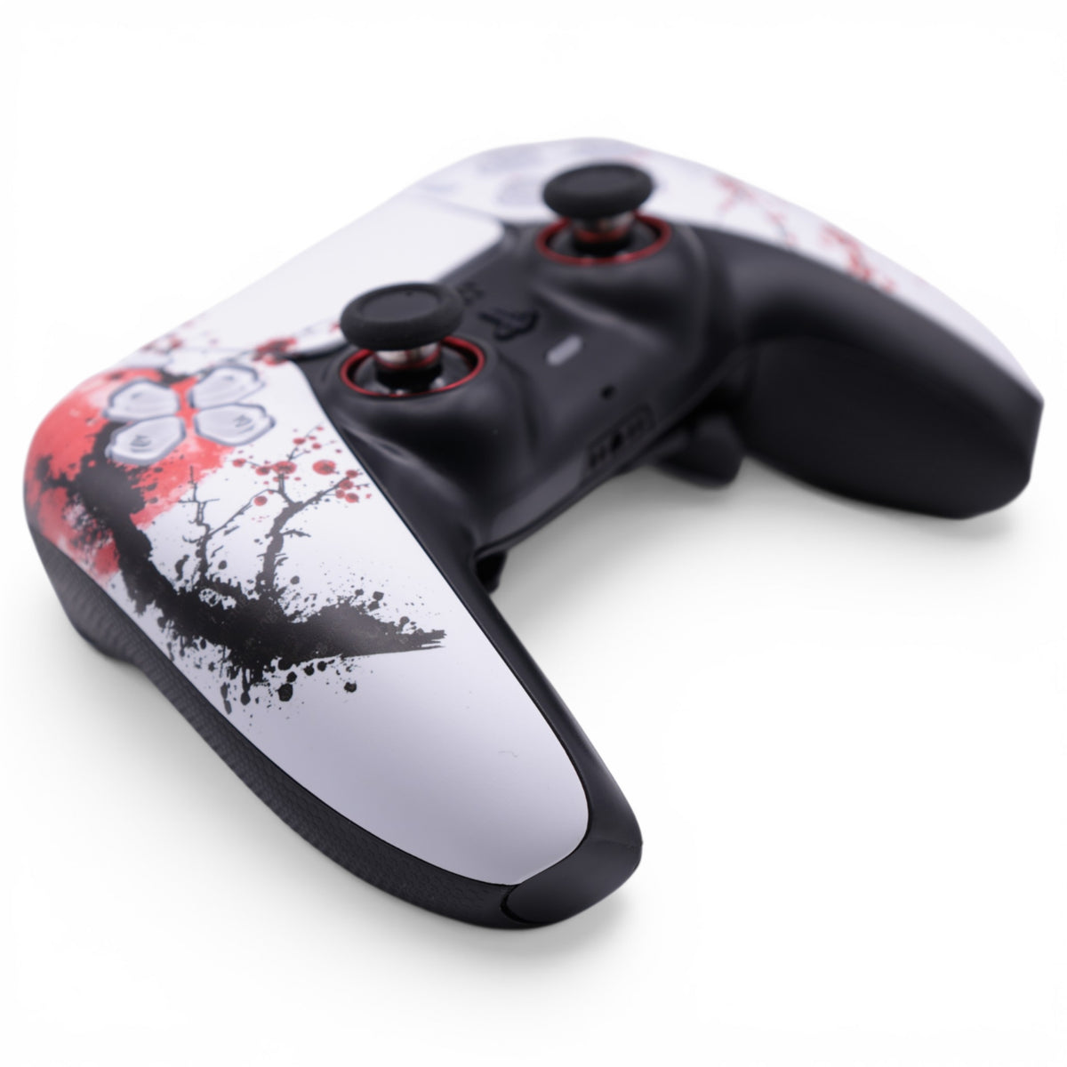 Palmatum Custom PS5 Controller, Instant Trigger Detail