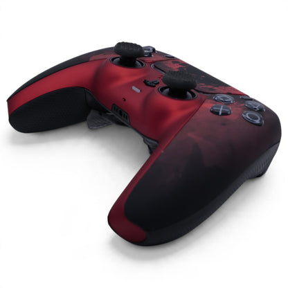 Red Skull 2 PS5 Pro Controller mit TMR-Sticks – schräge Produktansicht
