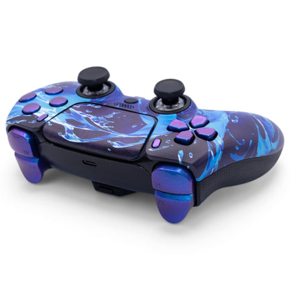 Water PS5 Pro Controller mit TMR-Sticks – schräge Produktansicht