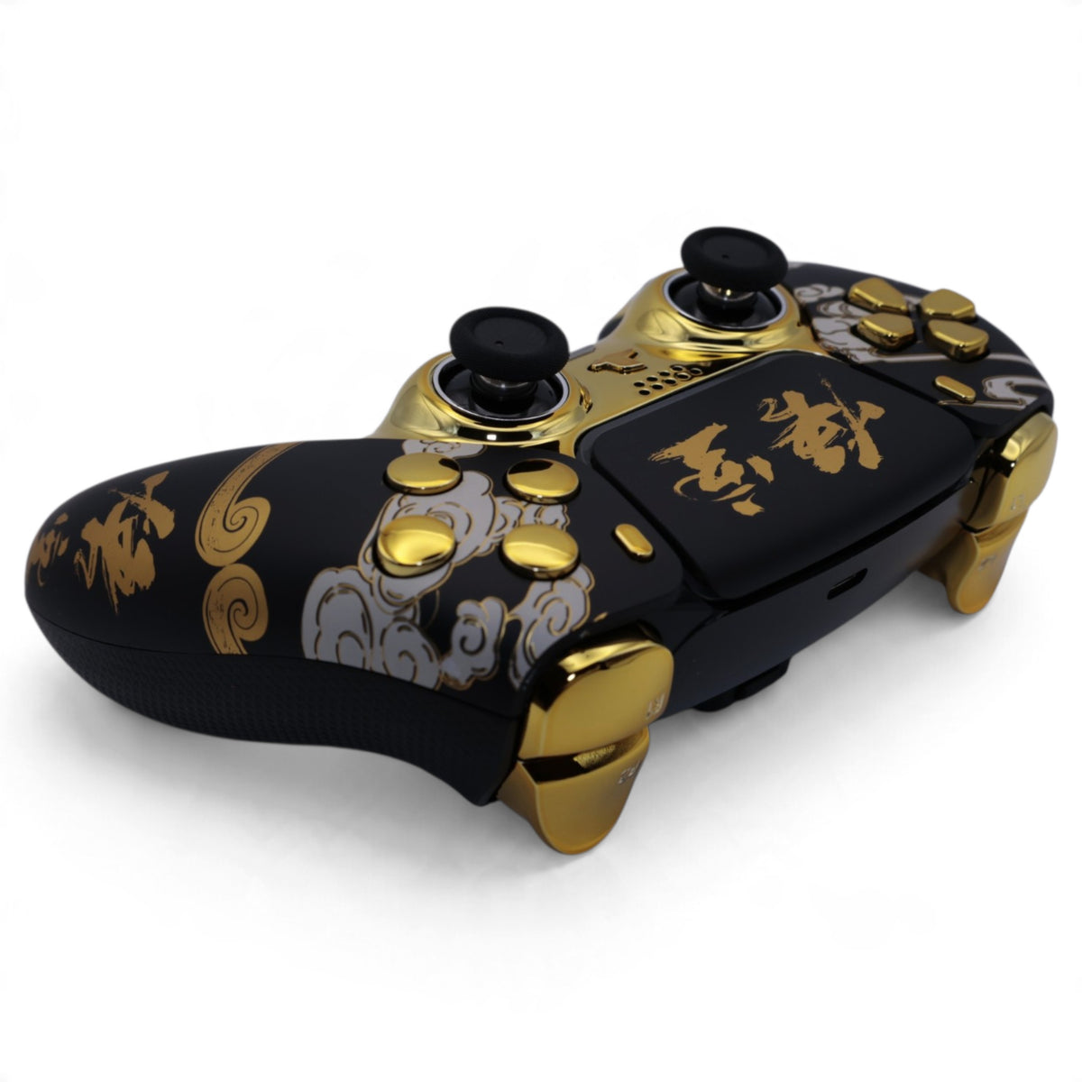 Wukong Gold Leicht PS5 Pro Controller mit TMR-Sticks – schräge Produktansicht